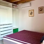 Palme 6 - Marcelli, Bilocale Con Doppio Giardino, Le Palme