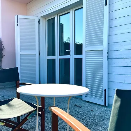Palme 6 - Marcelli, Bilocale Con Doppio Giardino, Le Palme