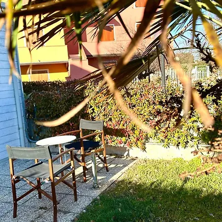 Palme 6 - Marcelli, Bilocale Con Doppio Giardino, Le Palme Daire