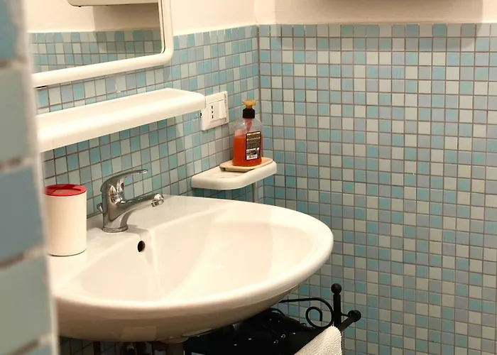 Apartment Palme 6 - Marcelli, Bilocale Con Doppio Giardino, Le Palme