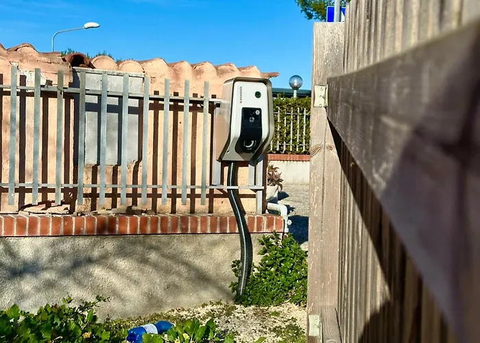 Apartment Palme 6 - Marcelli, Bilocale Con Doppio Giardino, Le Palme *