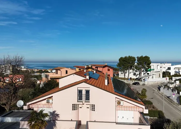 Palme 6 - Marcelli, Bilocale Con Doppio Giardino, Le Palme Apartment *